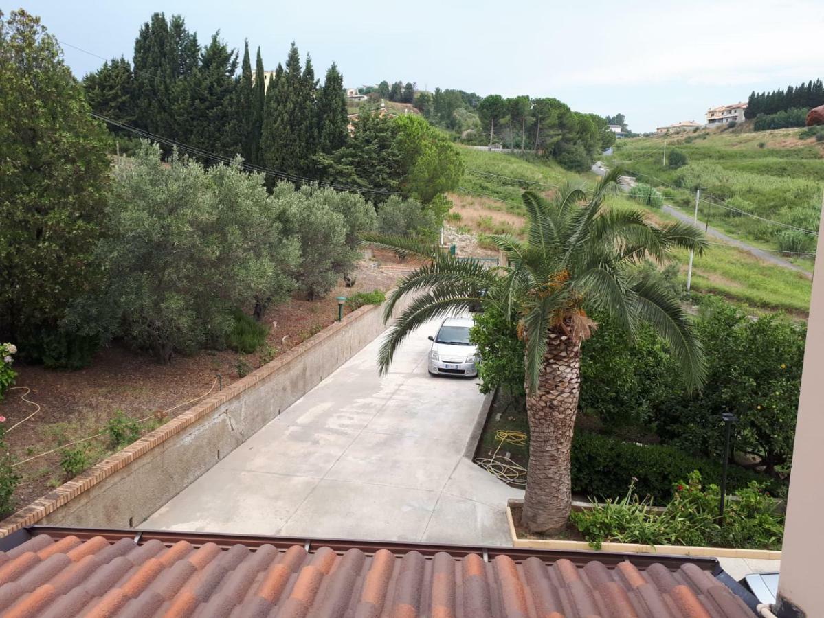 B&B La Collina Dei Poeti Катандзаро Экстерьер фото