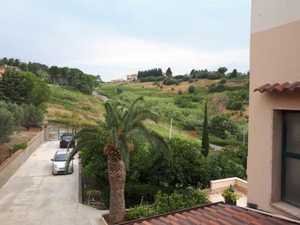 B&B La Collina Dei Poeti Катандзаро Экстерьер фото